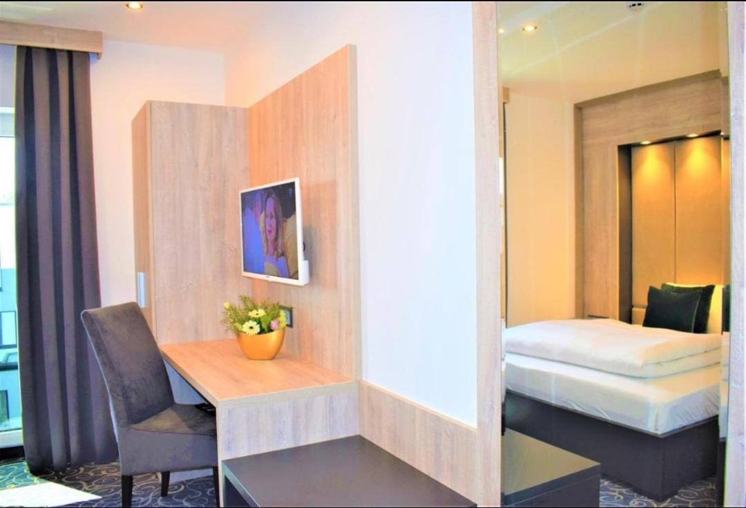 Hotel Business Bay Das Ehemalige Staycation Hotel Sindelfingen Luaran gambar