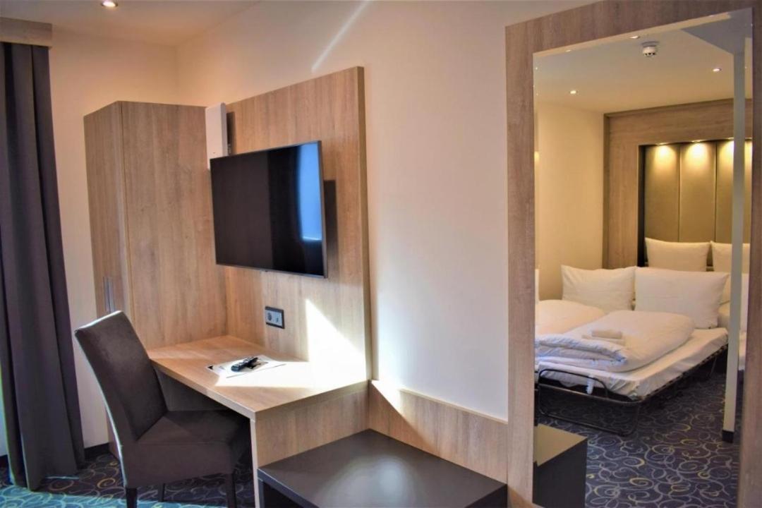 Hotel Business Bay Das Ehemalige Staycation Hotel Sindelfingen Luaran gambar