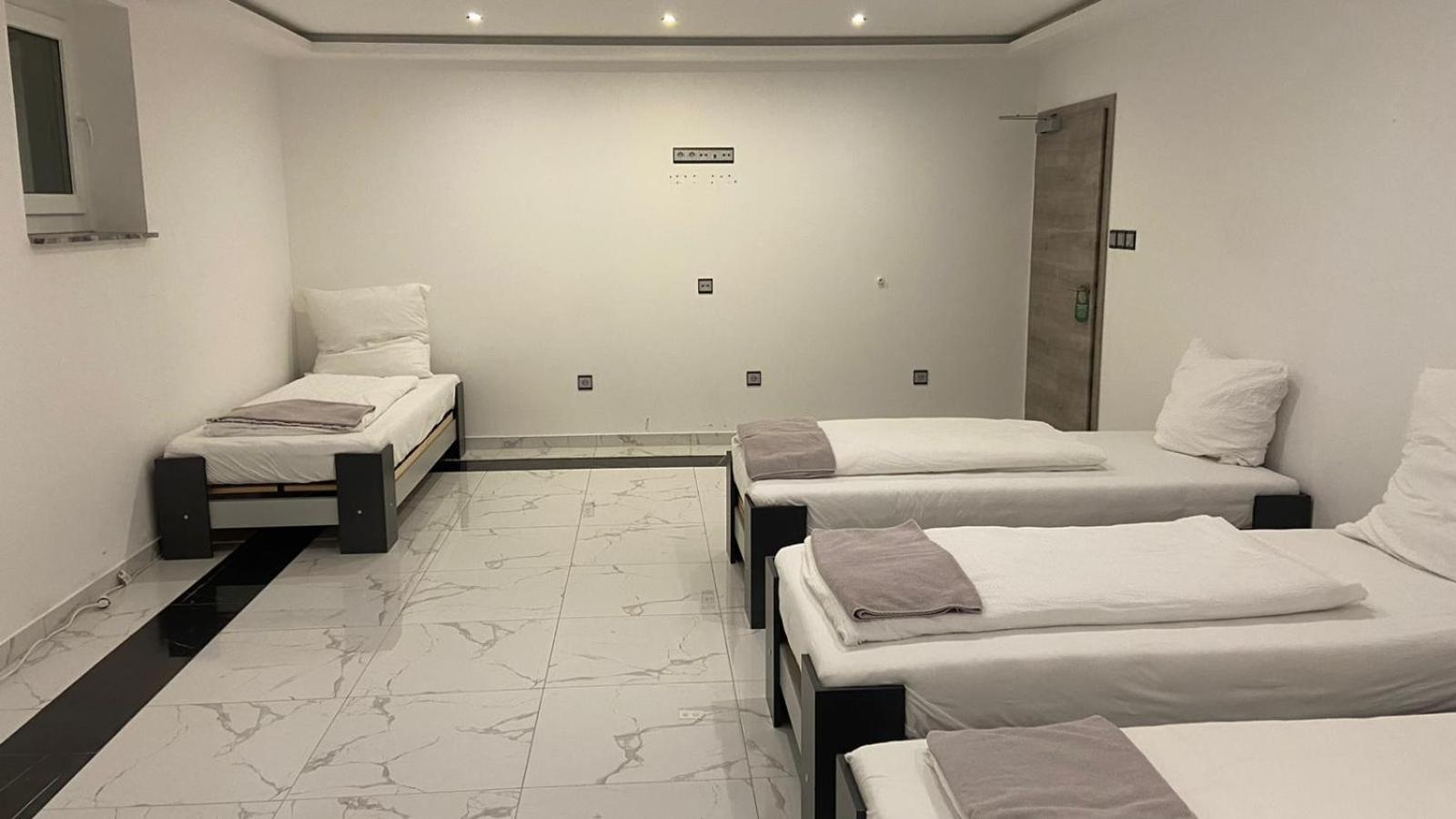 Hotel Business Bay Das Ehemalige Staycation Hotel Sindelfingen Luaran gambar