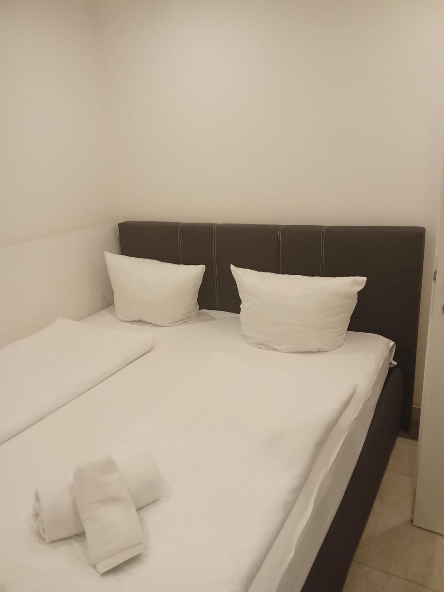 Hotel Business Bay Das Ehemalige Staycation Hotel Sindelfingen Luaran gambar